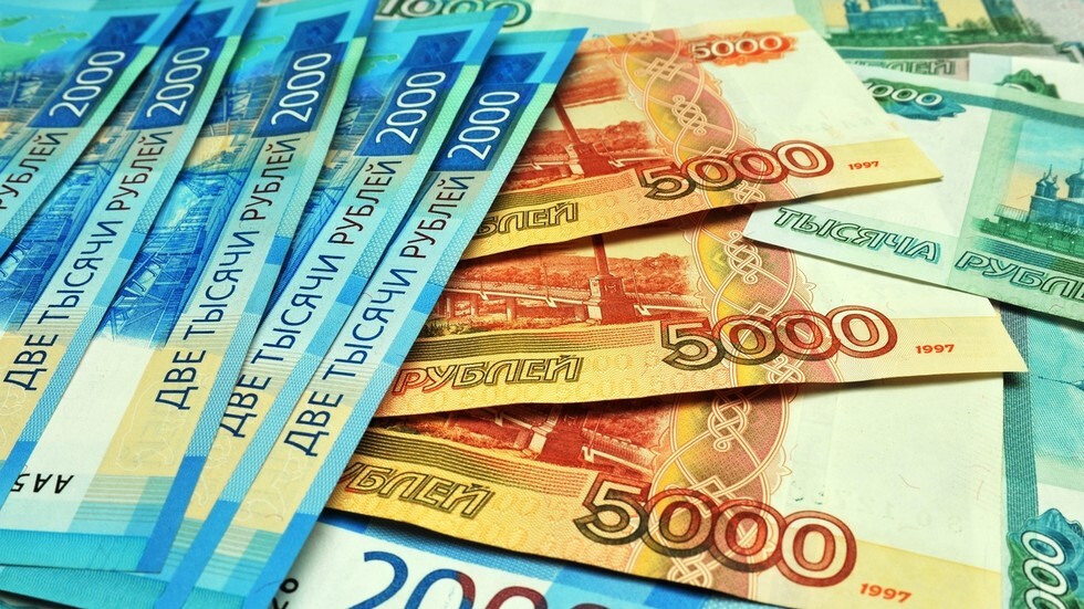 بنك أوروبي يتوقع نمو الاقتصاد الروسي في 2021 بعد تراجع في 2020